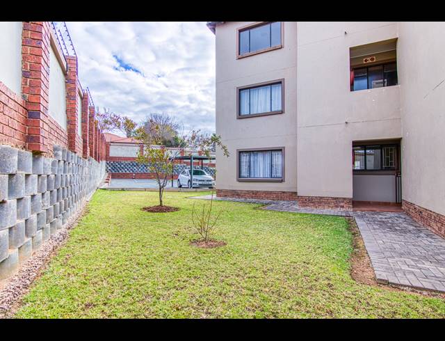 2 BEDROOM APARTMENT TO LET IN JOHANNESBURG NORTH